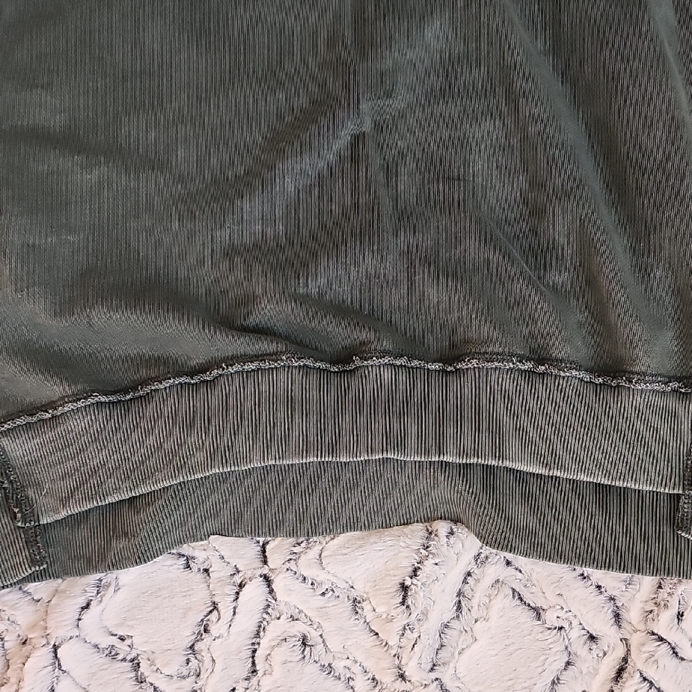 Aerie Forest Green Two Tone V-Neck Pullover-trendy,like New Condition! - Picture 6 of 8